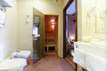 Фото номера  Люкс с сауной Гостиница Best Western Русский Манчестер г. Иваново 10